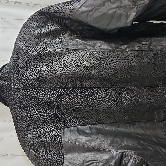 COMINT VINTAGE LEATHER JACKET/ COAT BLACK ANIMAL PRINT DETAIL SIZE MEDIUM - Picture 7 of 8